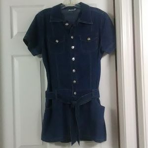 Santory Italy denim outfit.